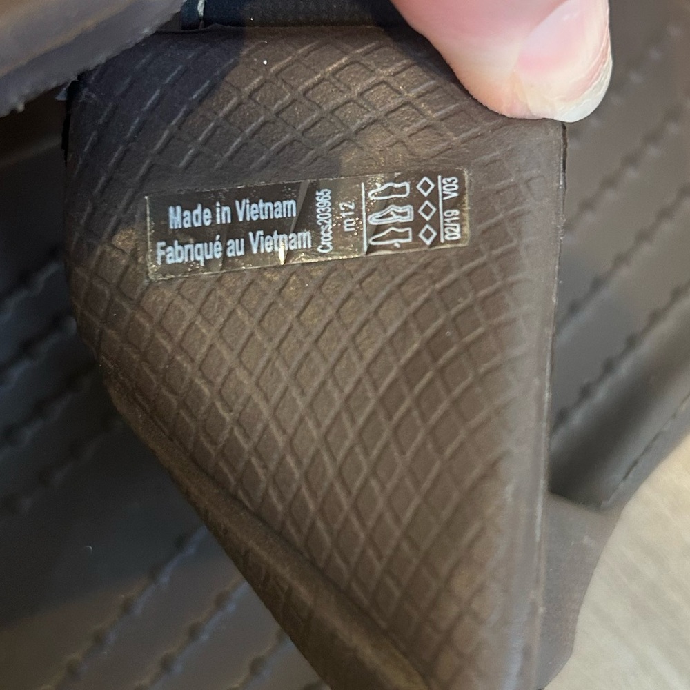 Black Men’s Strap Rubber Hiking Iconic Crocs Comfort Sandals Size 12 - Picture 10 of 11